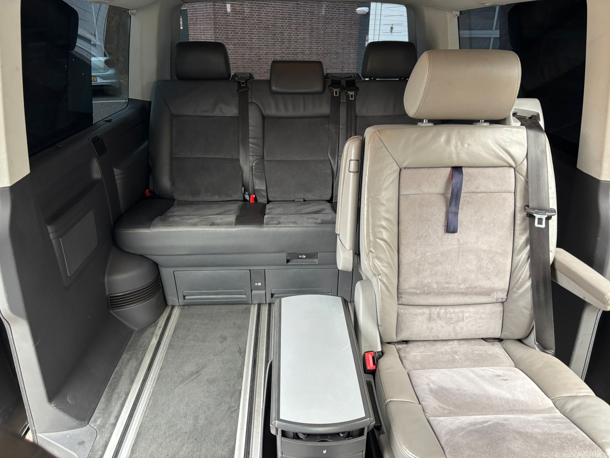 Volkswagen Multivan 2.0TDI DSG 4 Motion - Image 18