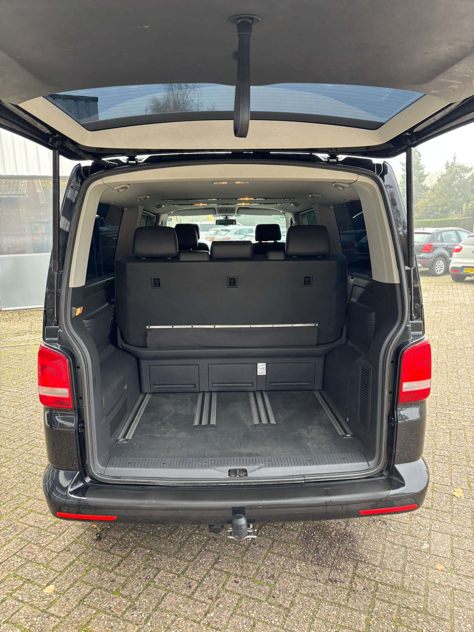 Volkswagen Multivan 2.0TDI DSG 4 Motion - Image 11